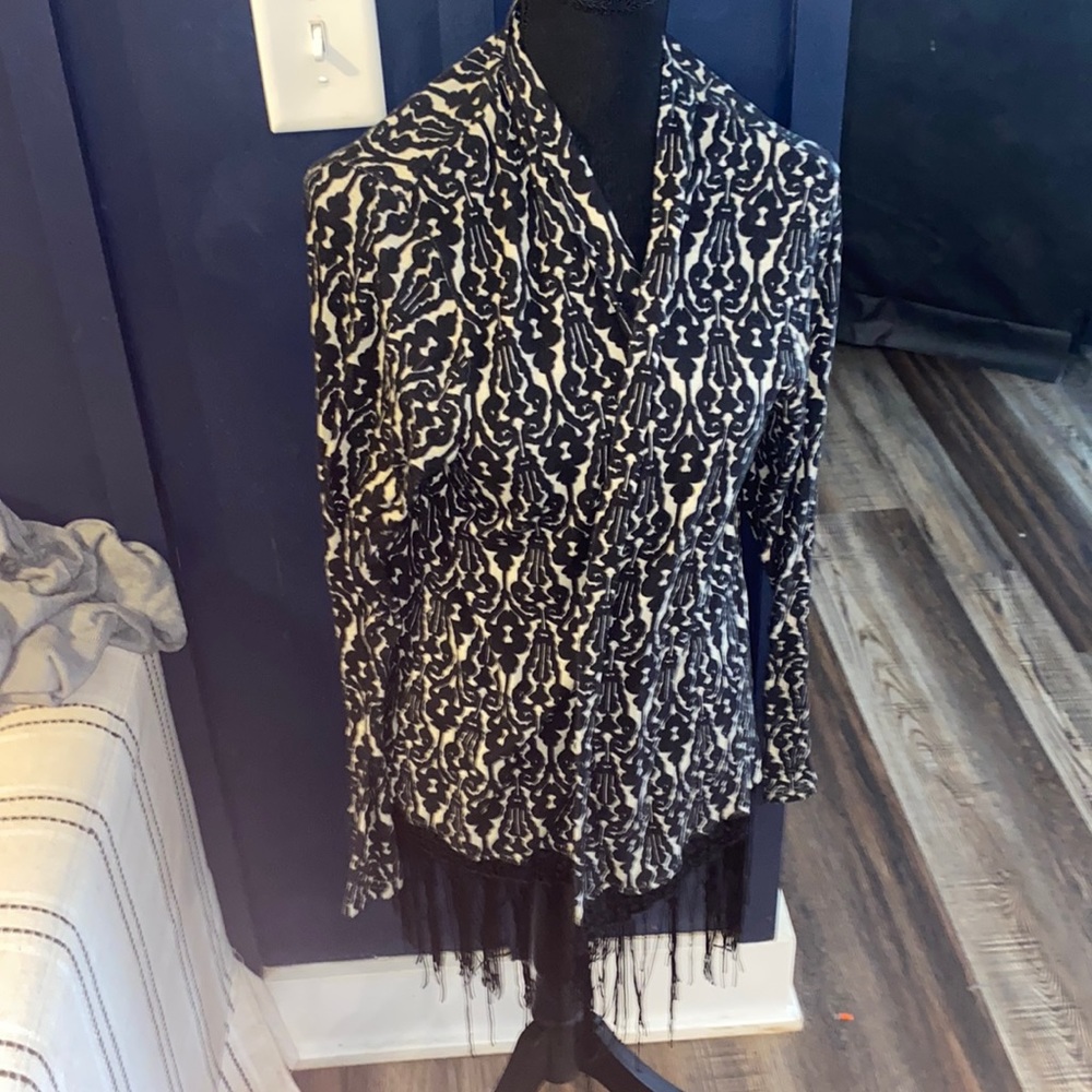 Question long sleeve sweater jacket